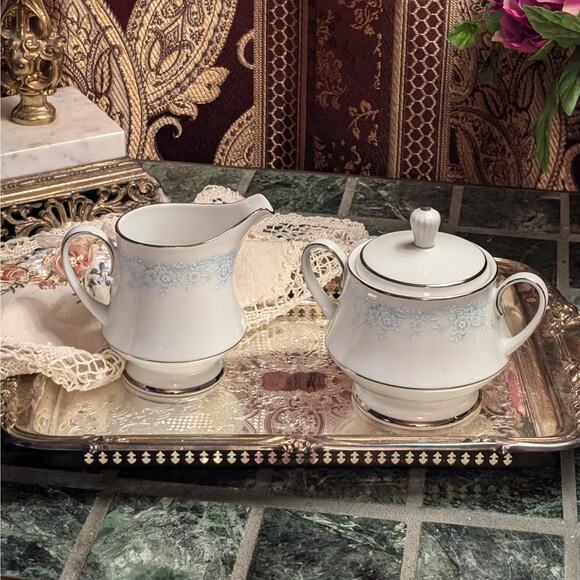 RARE 2630 Vintage Kenmark Wisteria Cream and Lidded Sugar Bowl Fine China Set - Picture 1 of 10